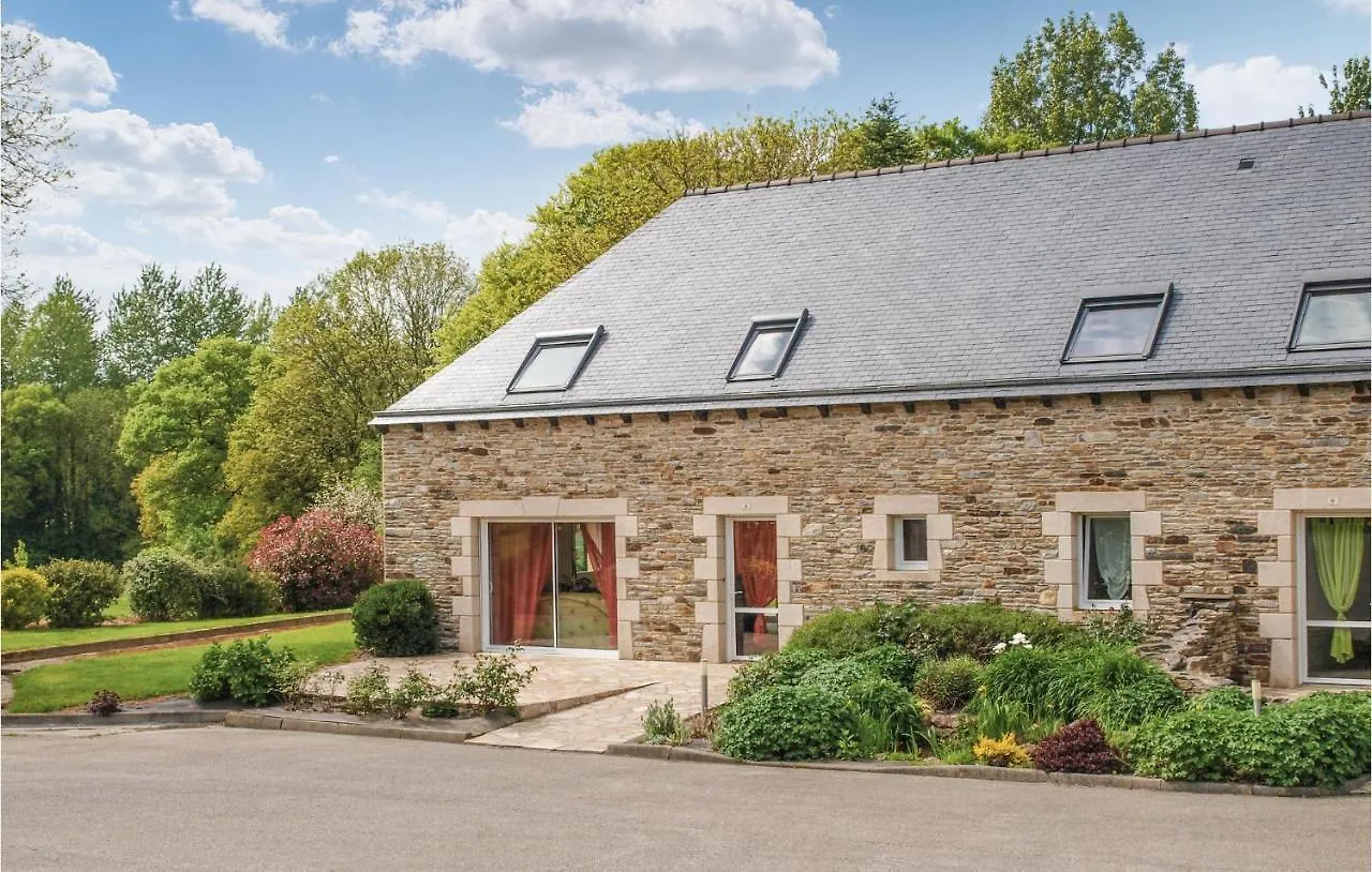 5 Bedroom Stunning Home In St Martin Des Pres La Ville Morvan Holiday home