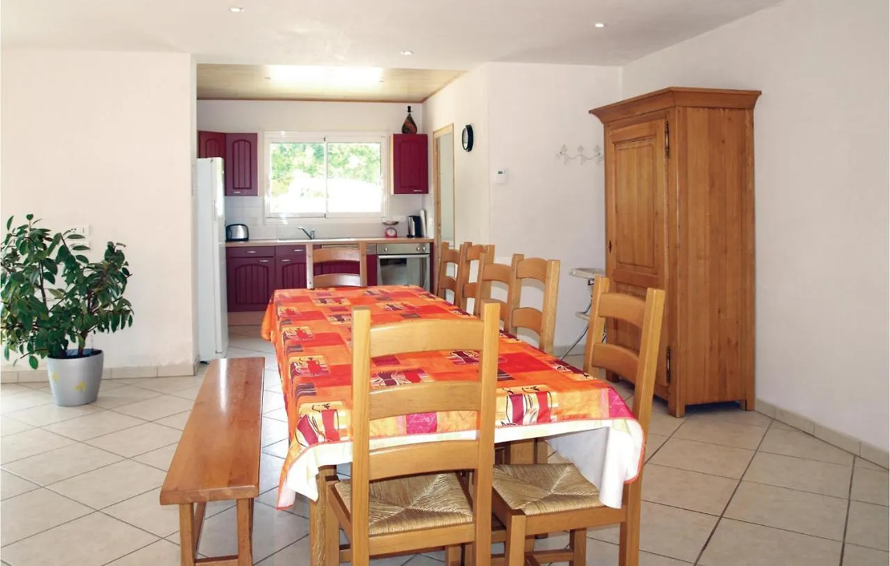 Holiday home 5 Bedroom Stunning Home In St Martin Des Pres La Ville Morvan