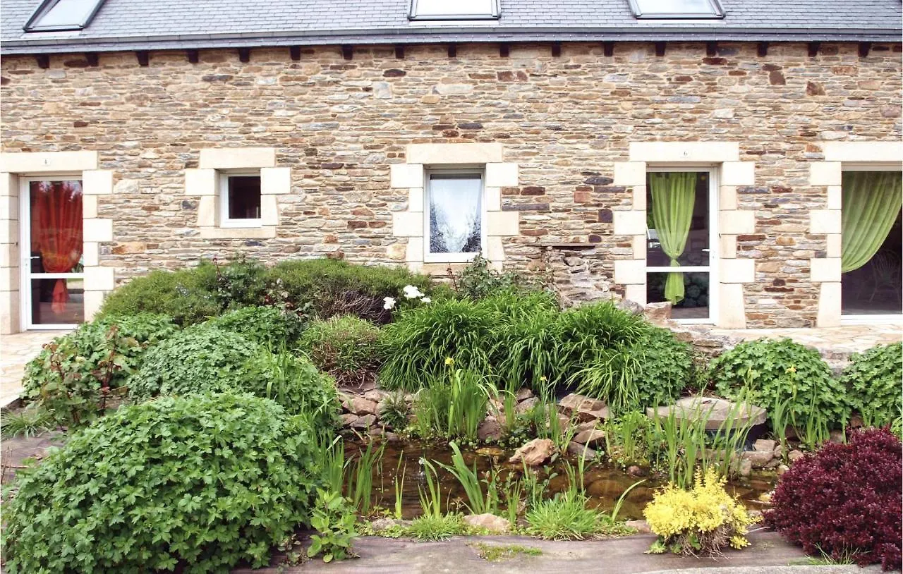 5 Bedroom Stunning Home In St Martin Des Pres La Ville Morvan 0*,  France