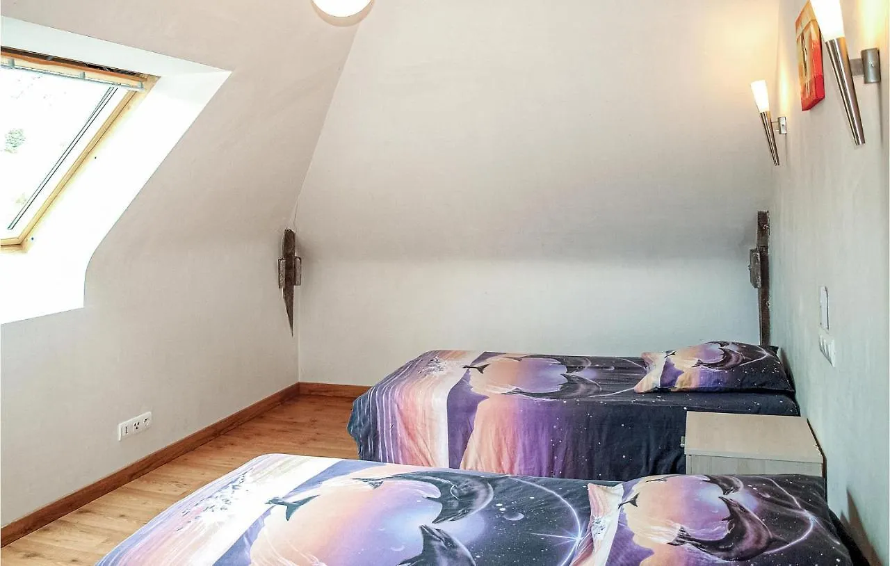 5 Bedroom Stunning Home In St Martin Des Pres La Ville Morvan 0*,