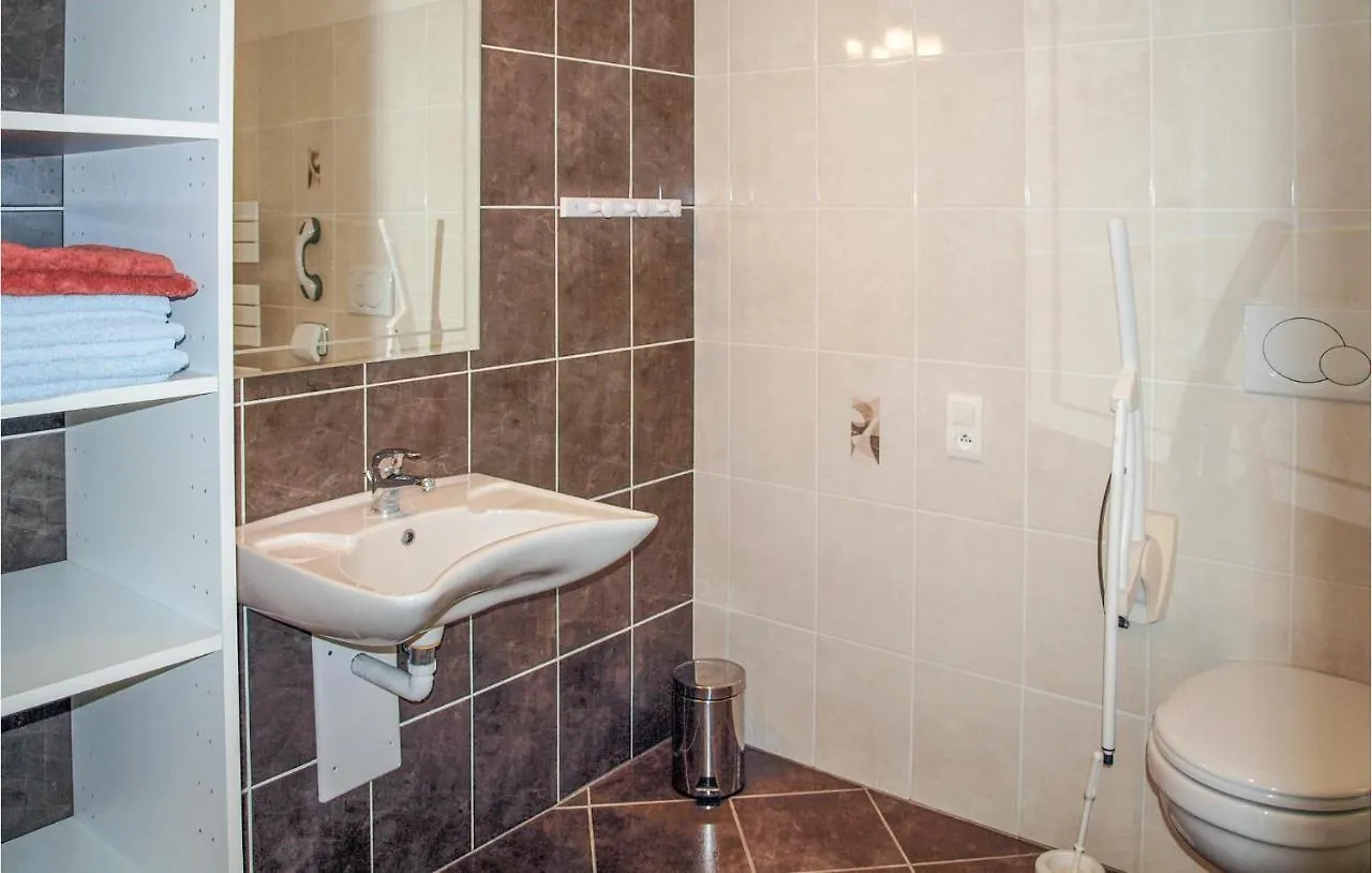 Holiday home 5 Bedroom Stunning Home In St Martin Des Pres La Ville Morvan